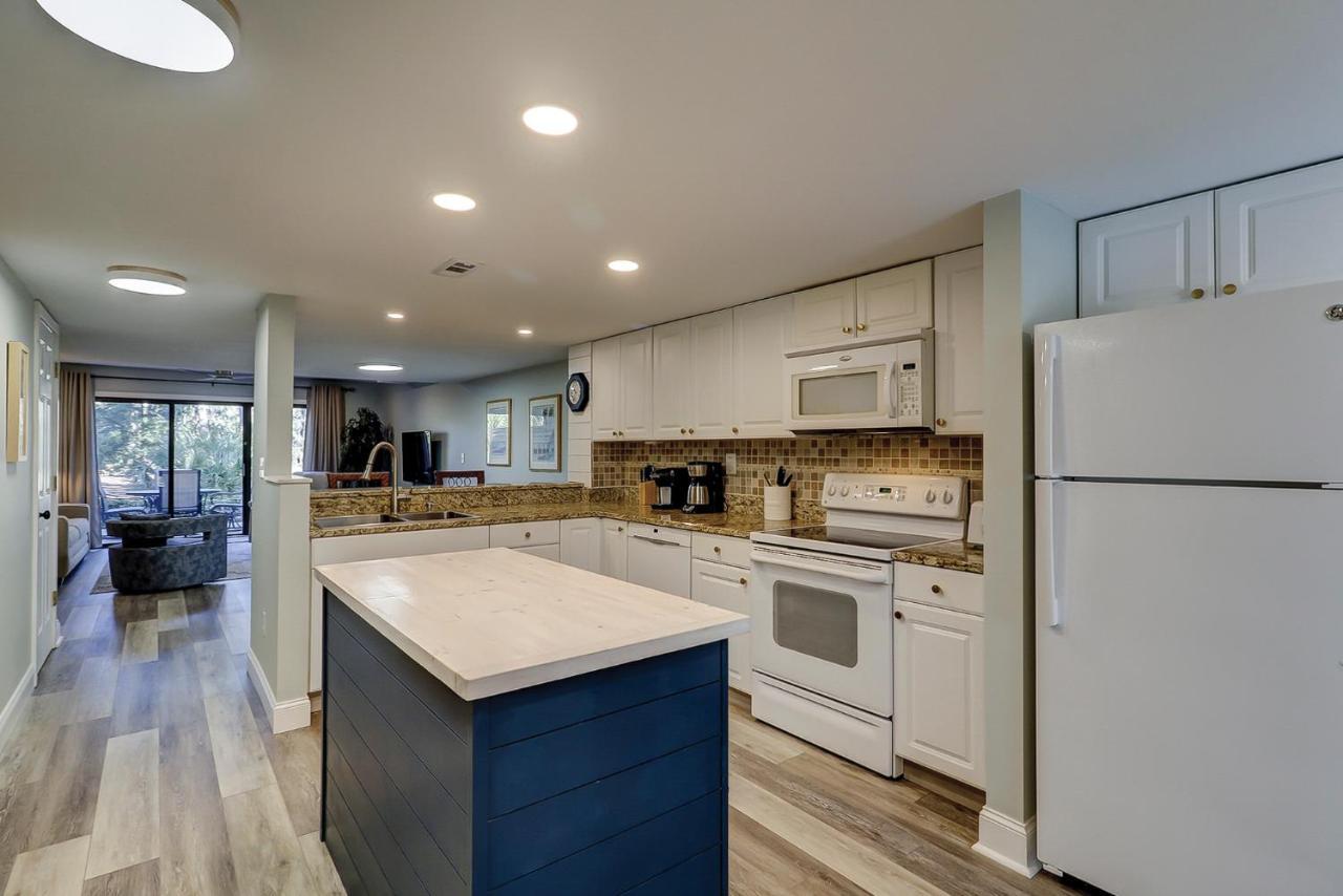 Golf View Two Bedroom With K Q And Fold Out Couch Bikes & Beach Gear Included Hilton Head Island Exterior photo