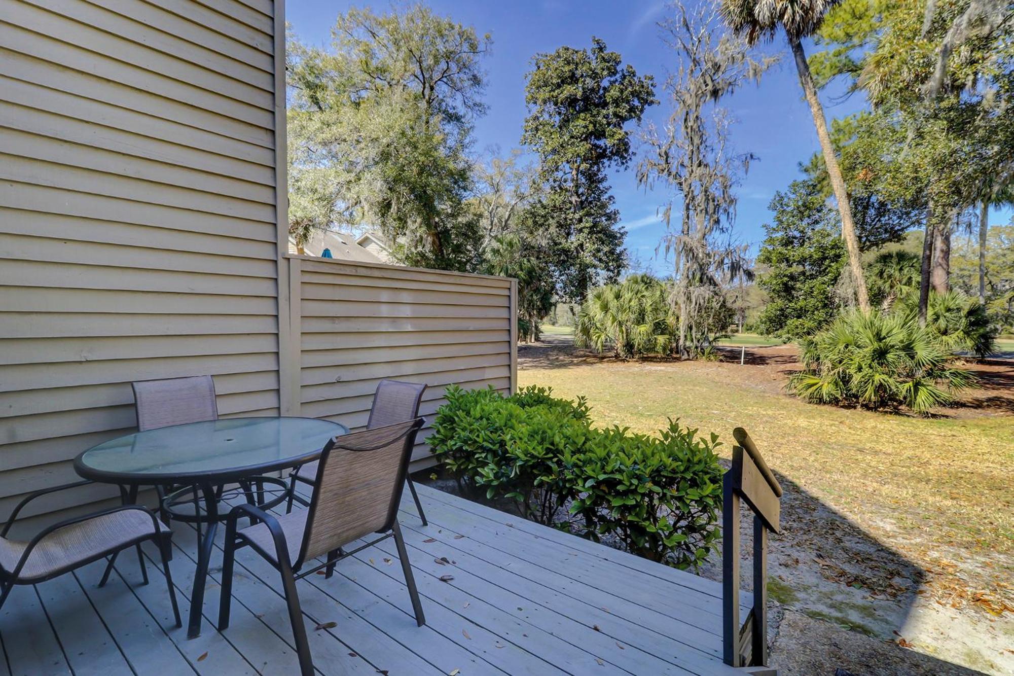Golf View Two Bedroom With K Q And Fold Out Couch Bikes & Beach Gear Included Hilton Head Island Room photo